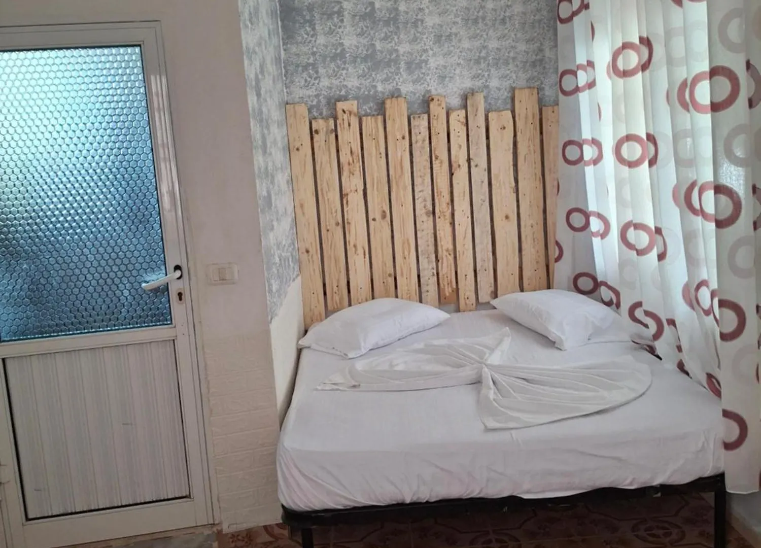 Holiday Rooms Vlorë Penzion